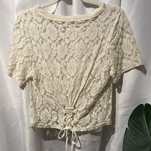 Lace Coco + Jaimeson Top - Picture 2 of 6